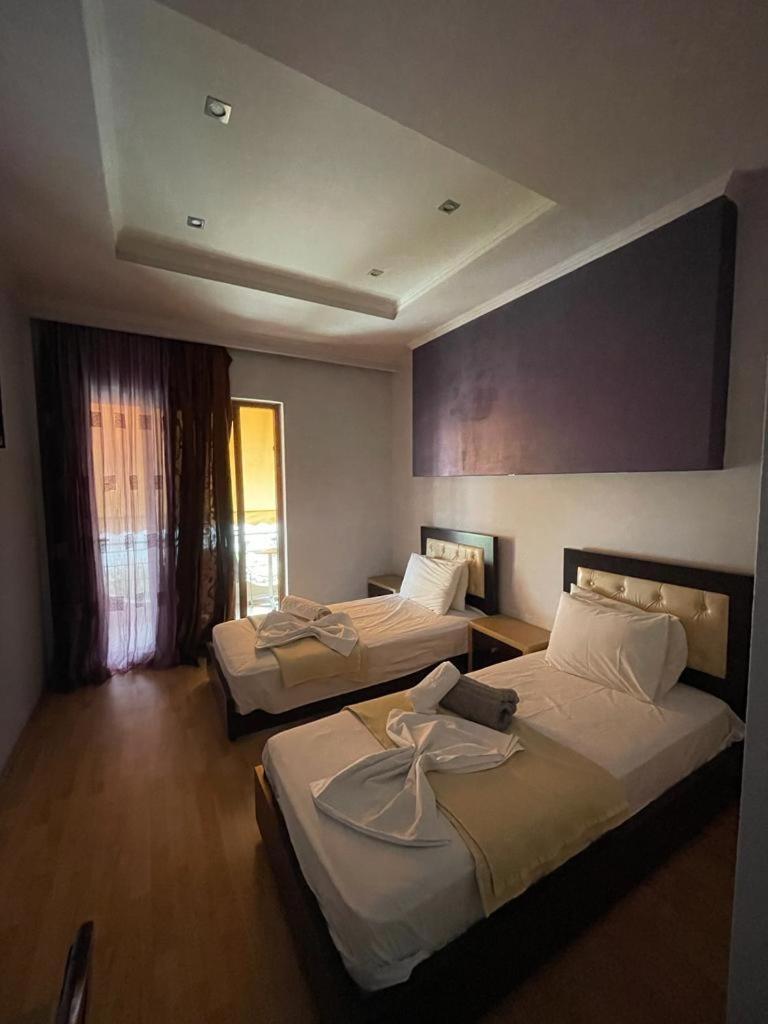 Hotel Shehu Gjirokastër Esterno foto