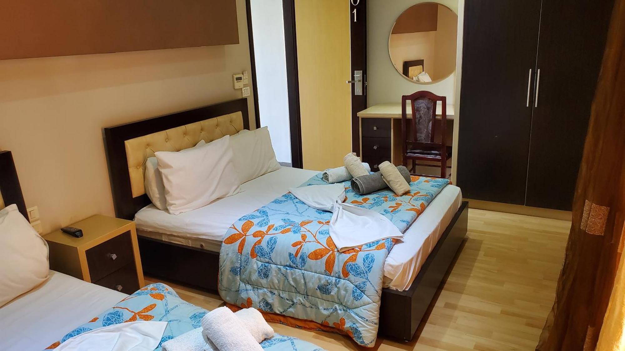 Hotel Shehu Gjirokastër Esterno foto