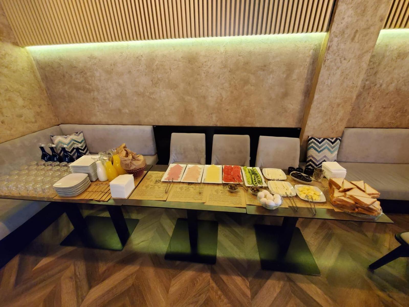 Hotel Shehu Gjirokastër Esterno foto