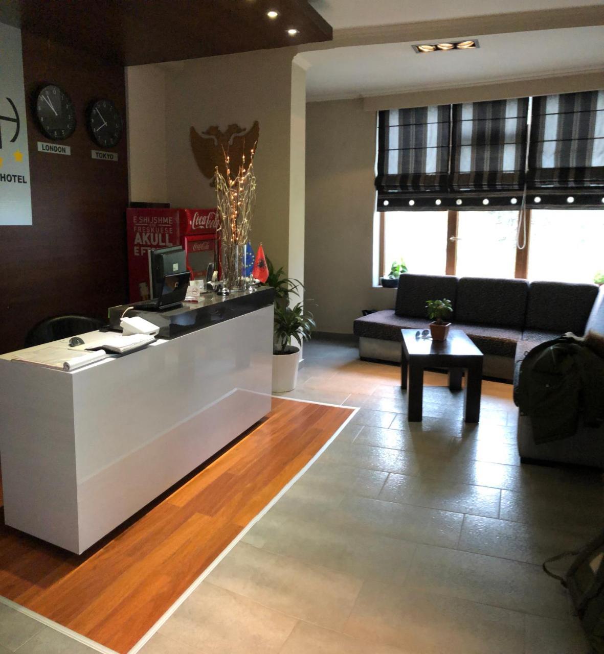 Hotel Shehu Gjirokastër Esterno foto